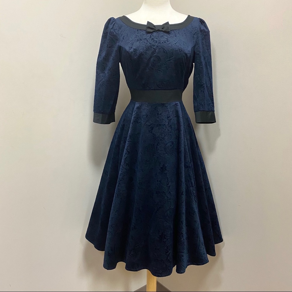 Hearts & Roses Scholarly Evening Dress Navy Velvet